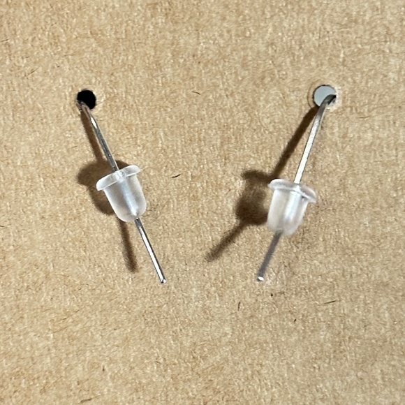 2/$20 Silver Tone Heart Hook Earrings Swirl Decorations Heart in Center NWOT - Picture 8 of 10